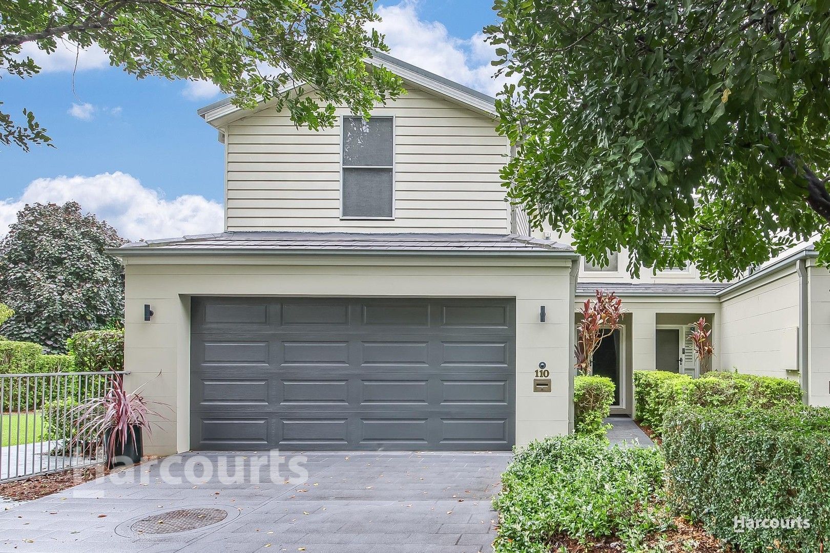 4 bedrooms House in 110 Governors Way MACQUARIE LINKS NSW, 2565