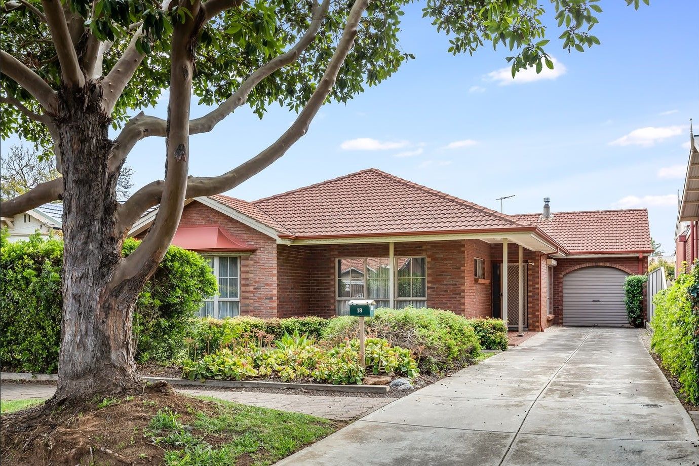 3 bedrooms House in 18 Labrina Avenue PROSPECT SA, 5082