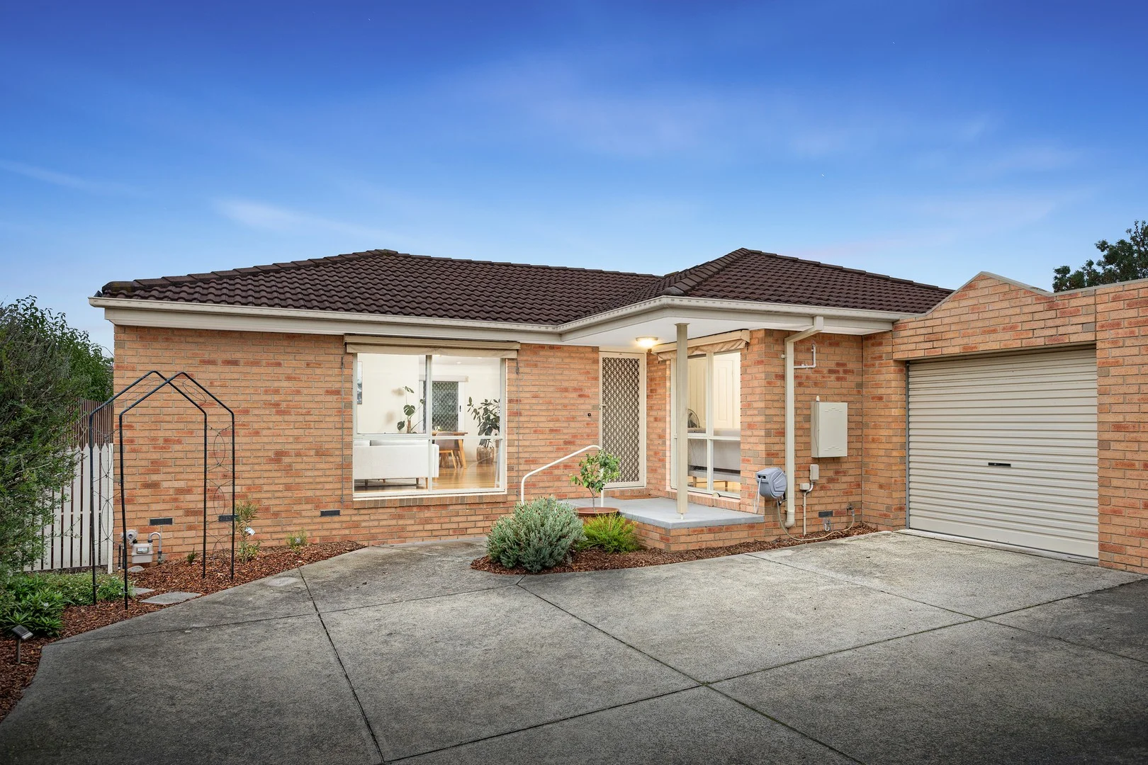 2/24 Edmonds Avenue, Ashwood VIC 3147
