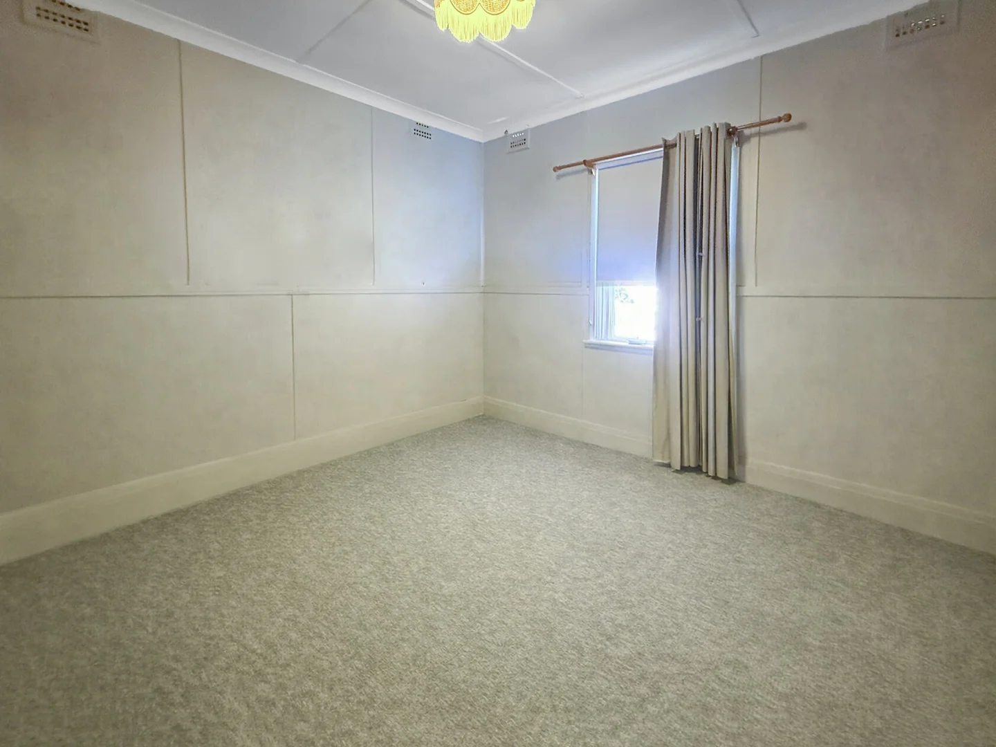 Additional image 7 of 2 Stoneridge, Young NSW 2594