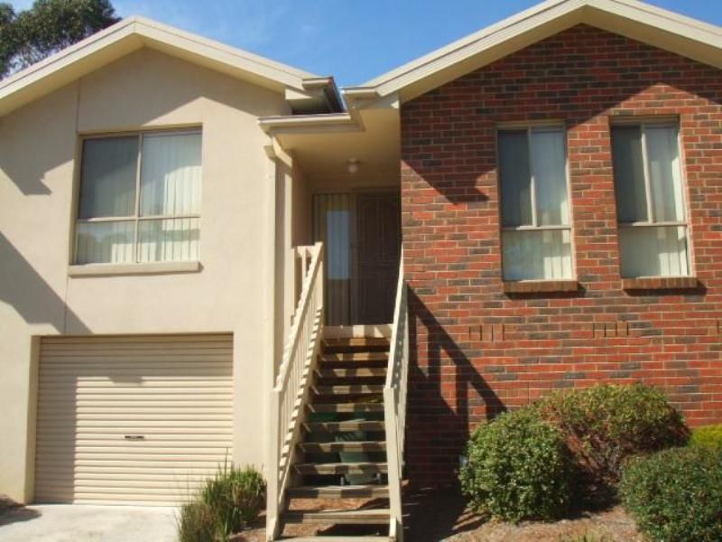 3 bedrooms Townhouse in 3/170-184 St Helena Road GREENSBOROUGH VIC, 3088