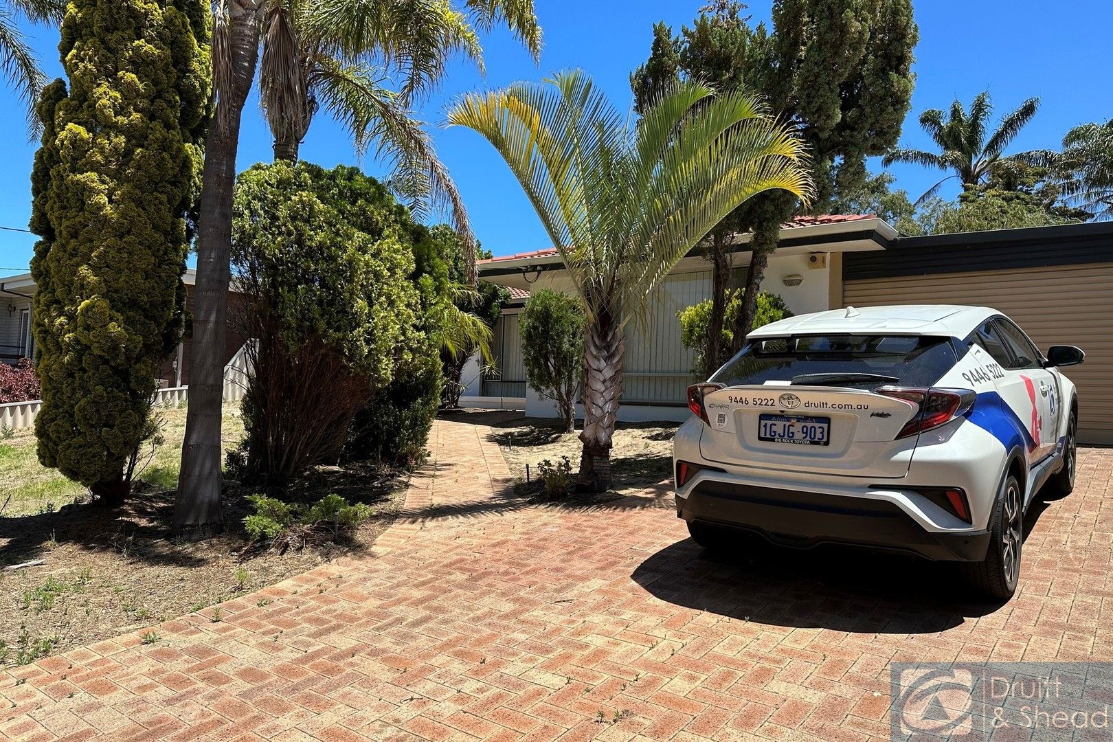 3 bedrooms House in 10 Caenby Close KARRINYUP WA, 6018