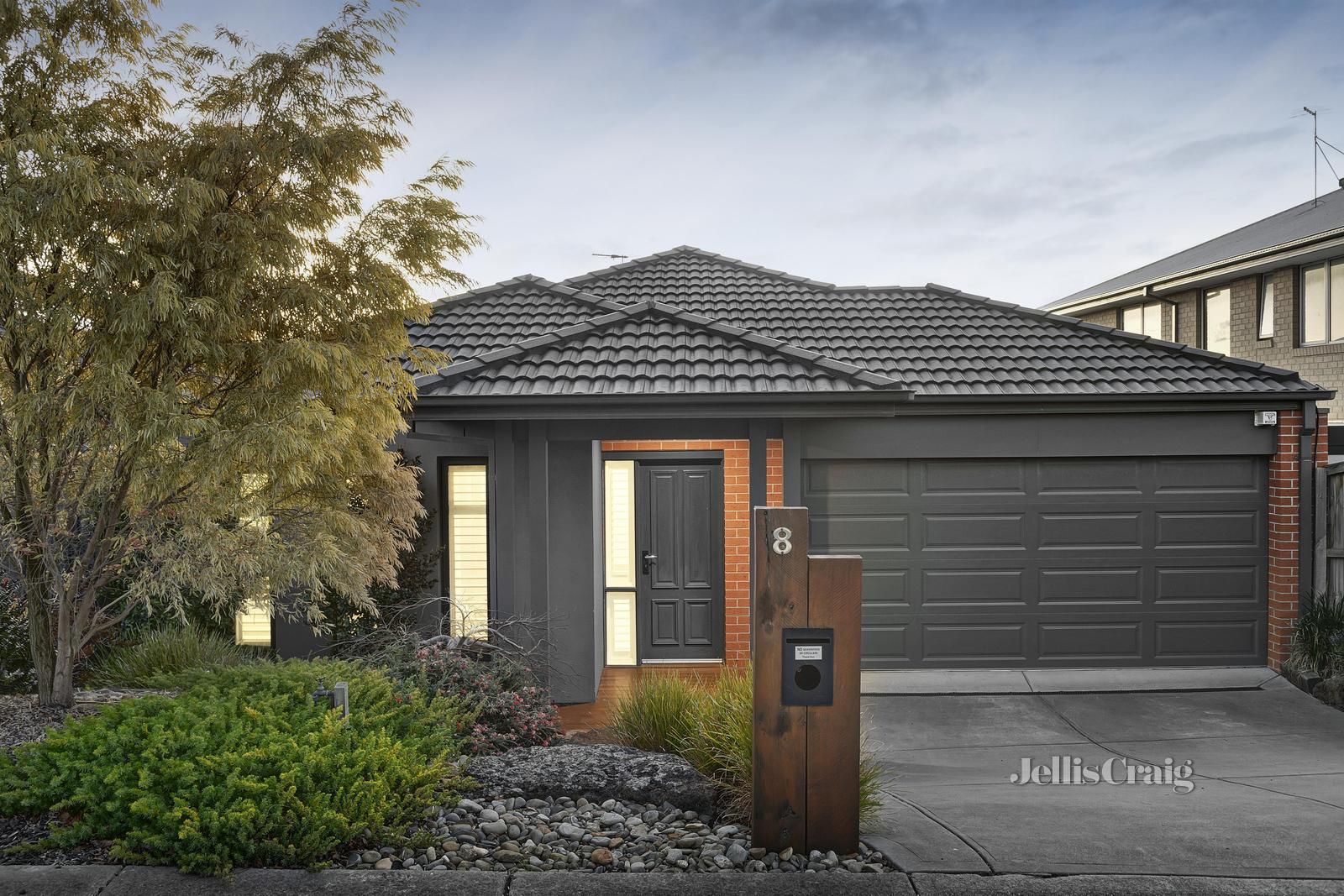 8 Viewhill Court, Doreen VIC 3754