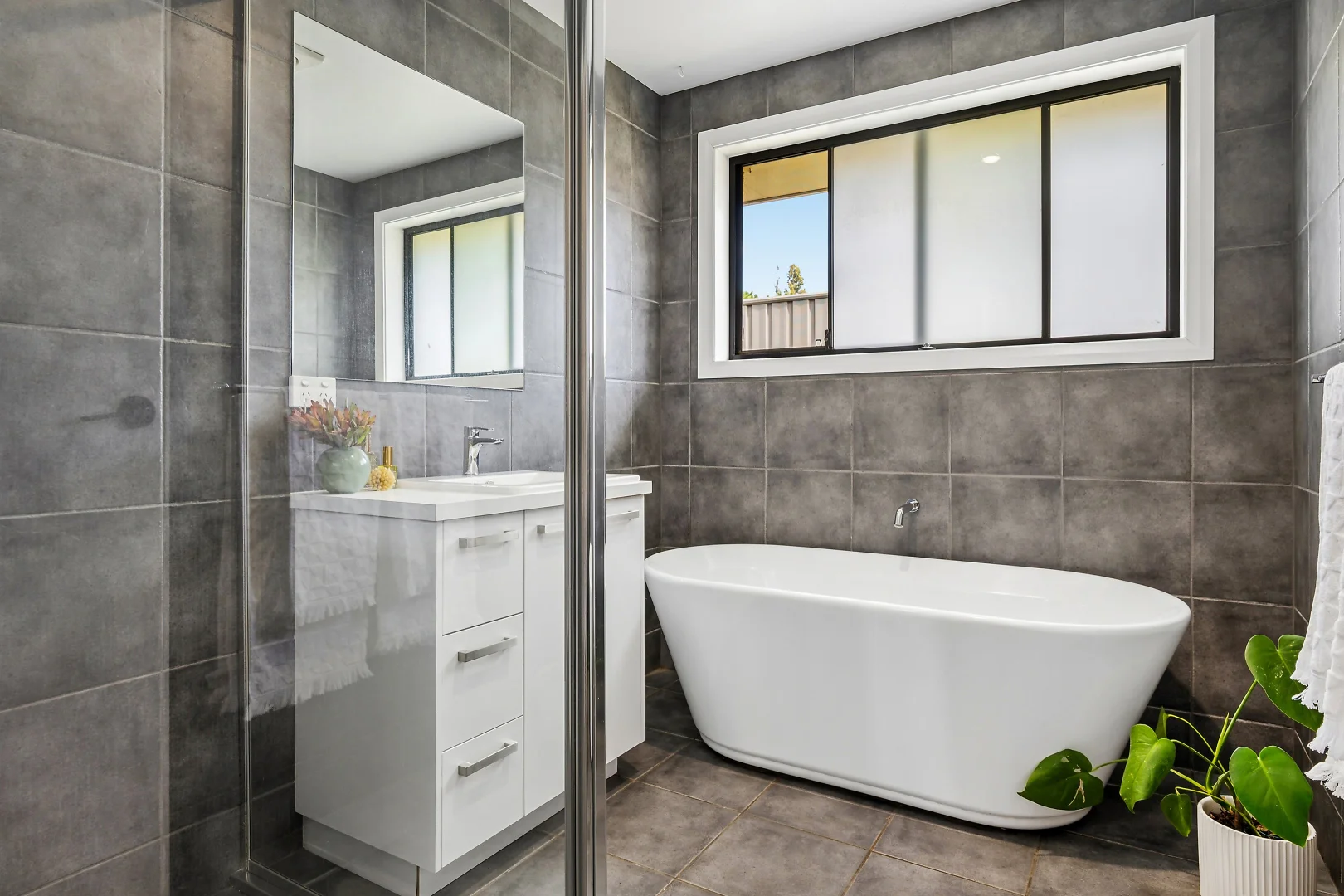 Additional image 12 of 20 Lisbon Circuit, Orange NSW 2800