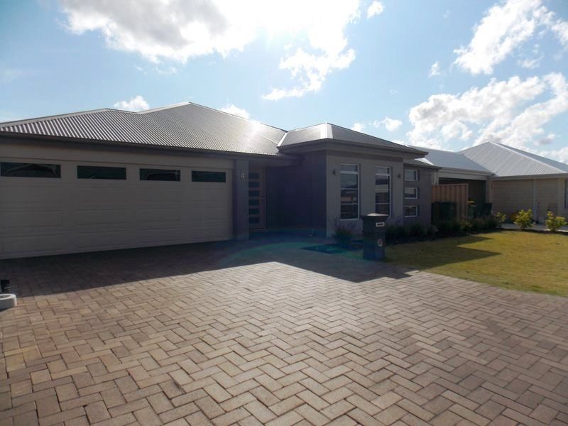 4 Blossom Chase, Aubin Grove WA 6164, Image 1