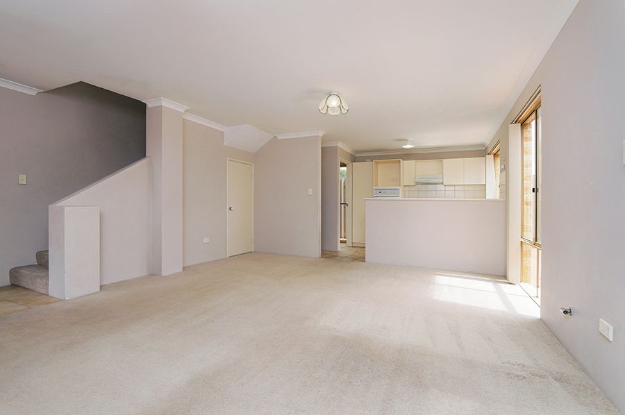 3 bedrooms Townhouse in 3/309 Grand Promenade DIANELLA WA, 6059