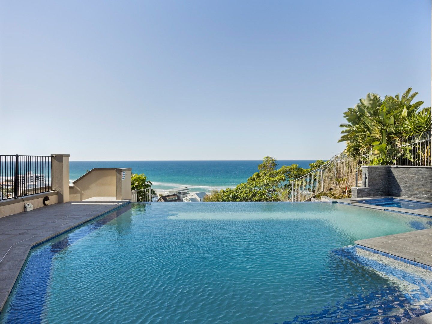 2 bedrooms Apartment / Unit / Flat in B10/1 Great Hall Drive MIAMI QLD, 4220