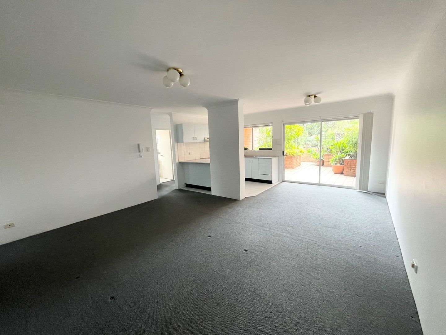 2 bedrooms Apartment / Unit / Flat in 2/60 Glencoe Street SUTHERLAND NSW, 2232