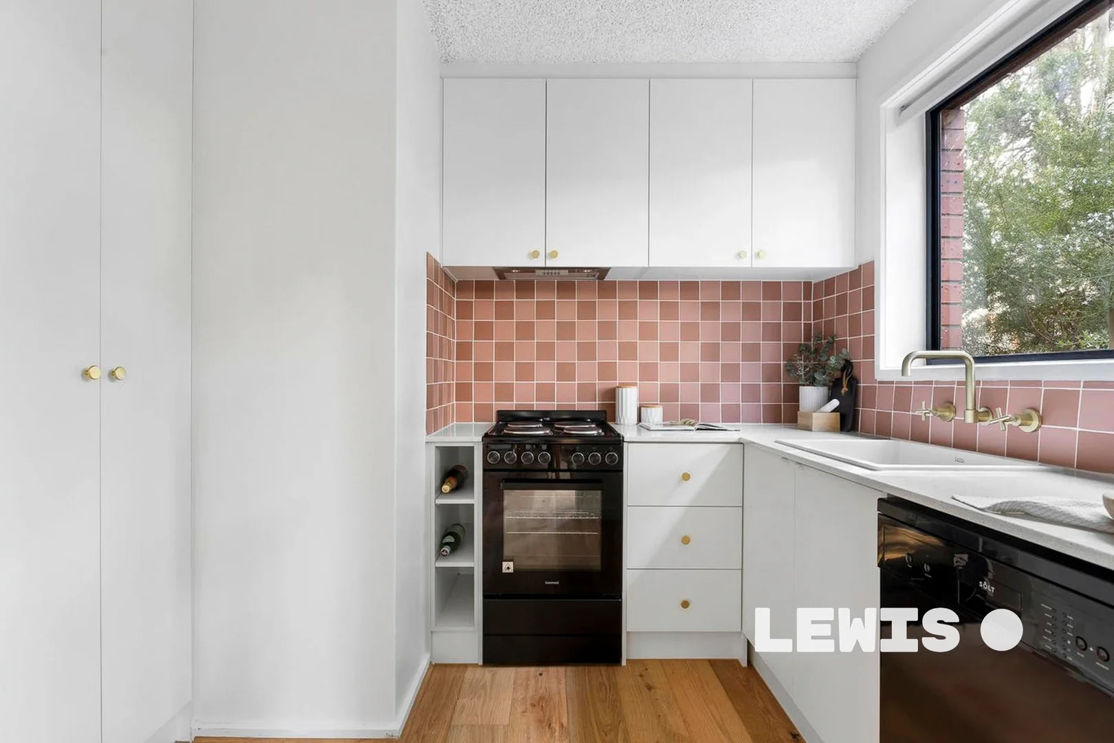 Additional image 2 of 4/2 Moore St, Coburg VIC 3058