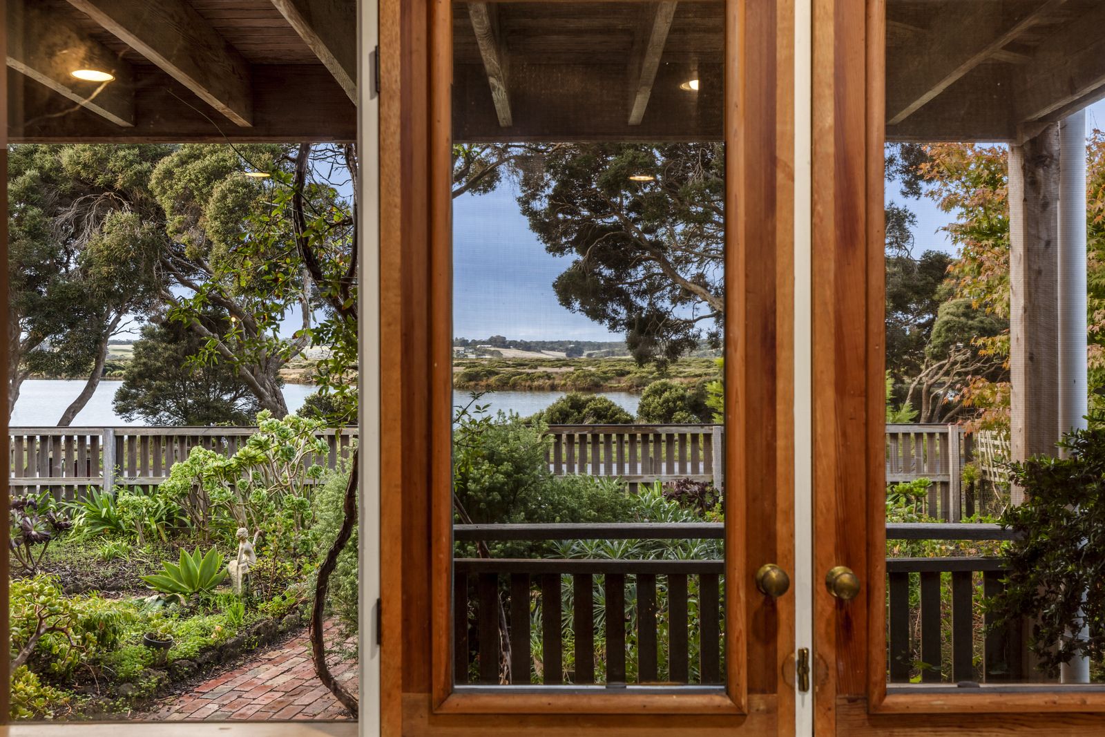 33 River Parade, Barwon Heads VIC 3227, Image 2