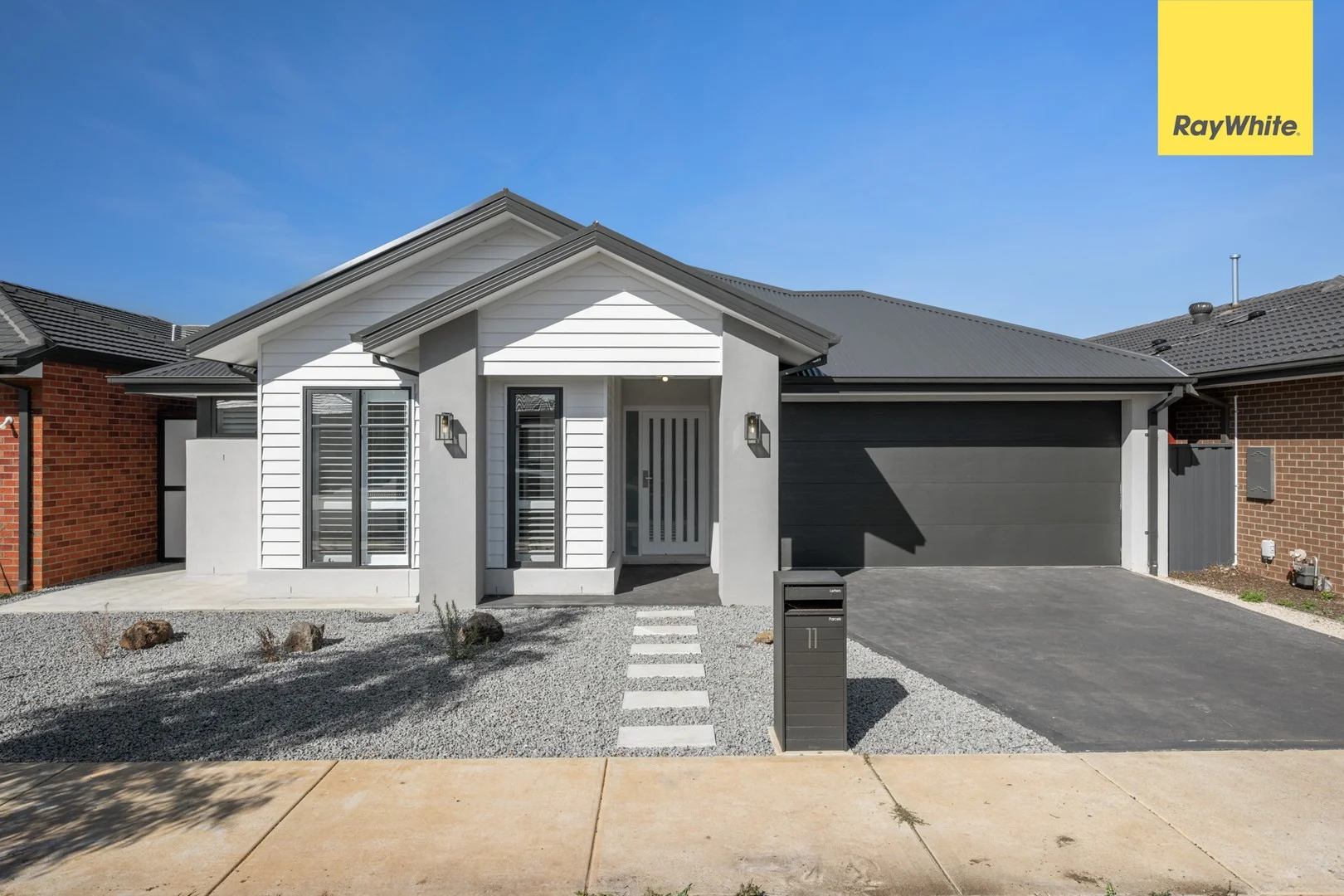11 Cobungra Road, Weir Views VIC 3338