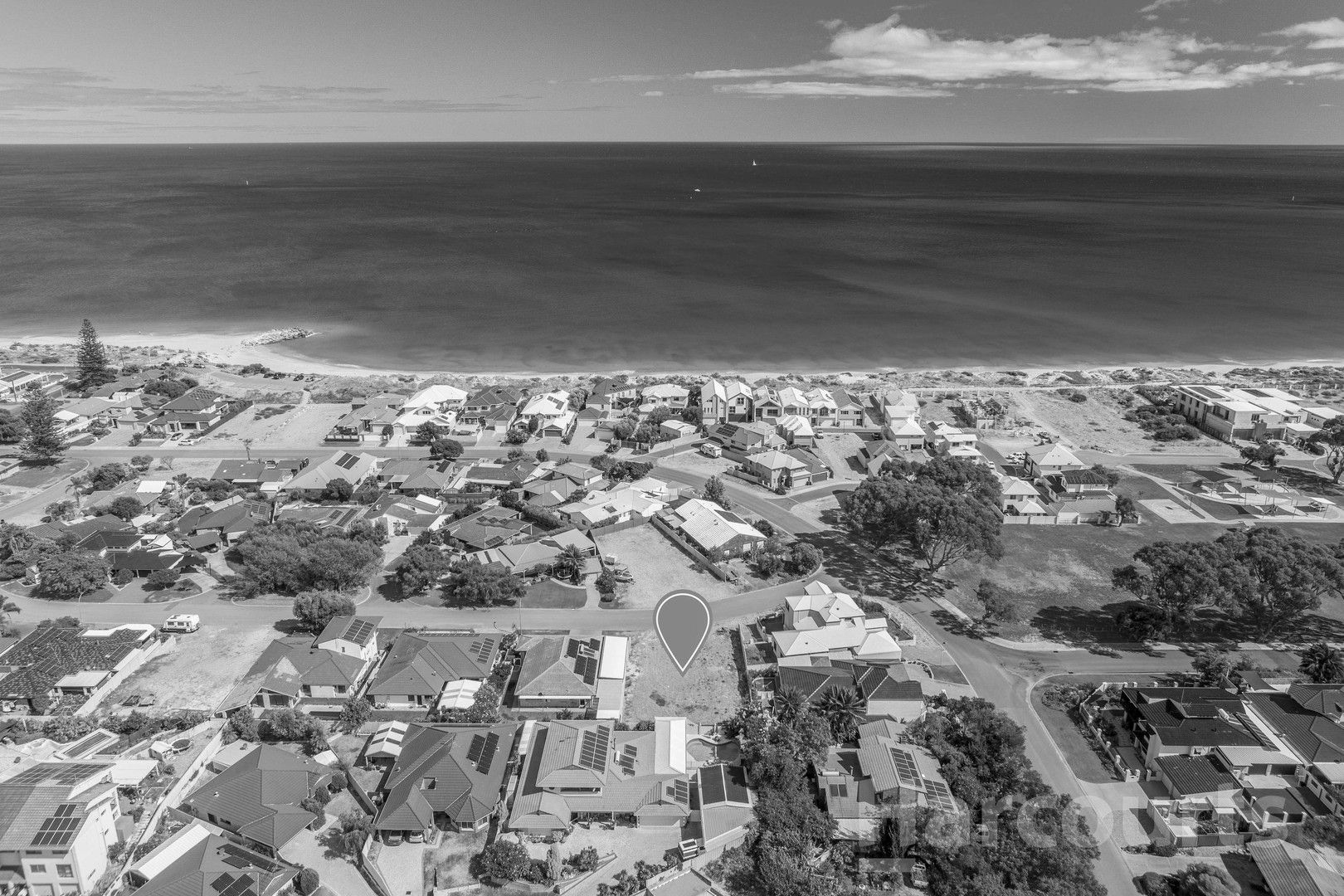 15 Driftwood Road, Silver Sands WA 6210, Image 0