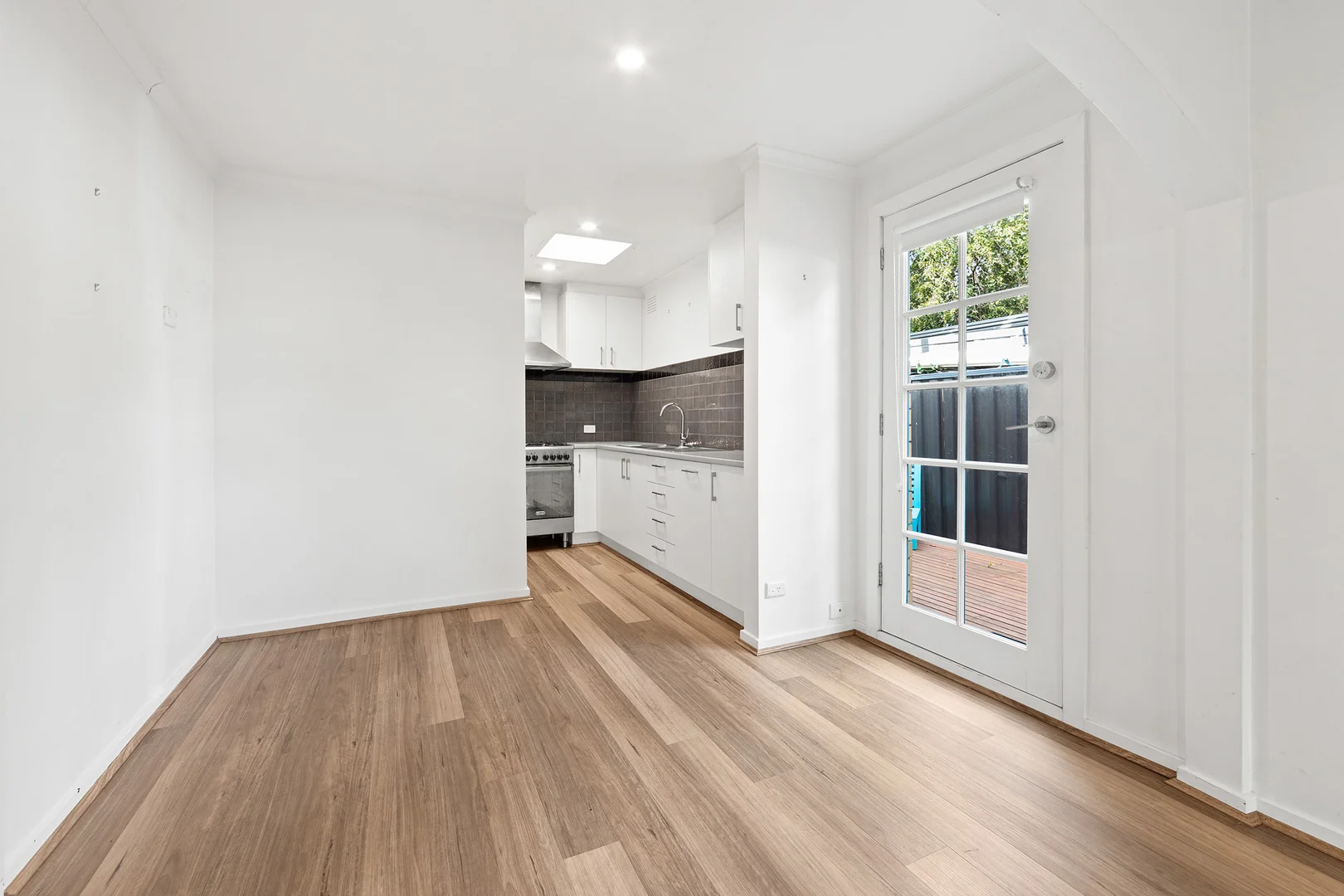 Additional image 3 of 4/37 Westbourne Road, Kensington VIC 3031