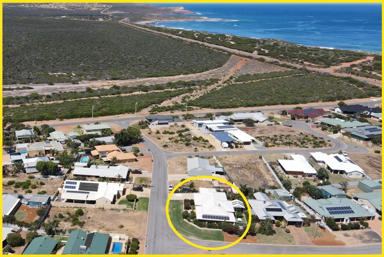 4 bedrooms House in 20 Sequita Way KALBARRI WA, 6536