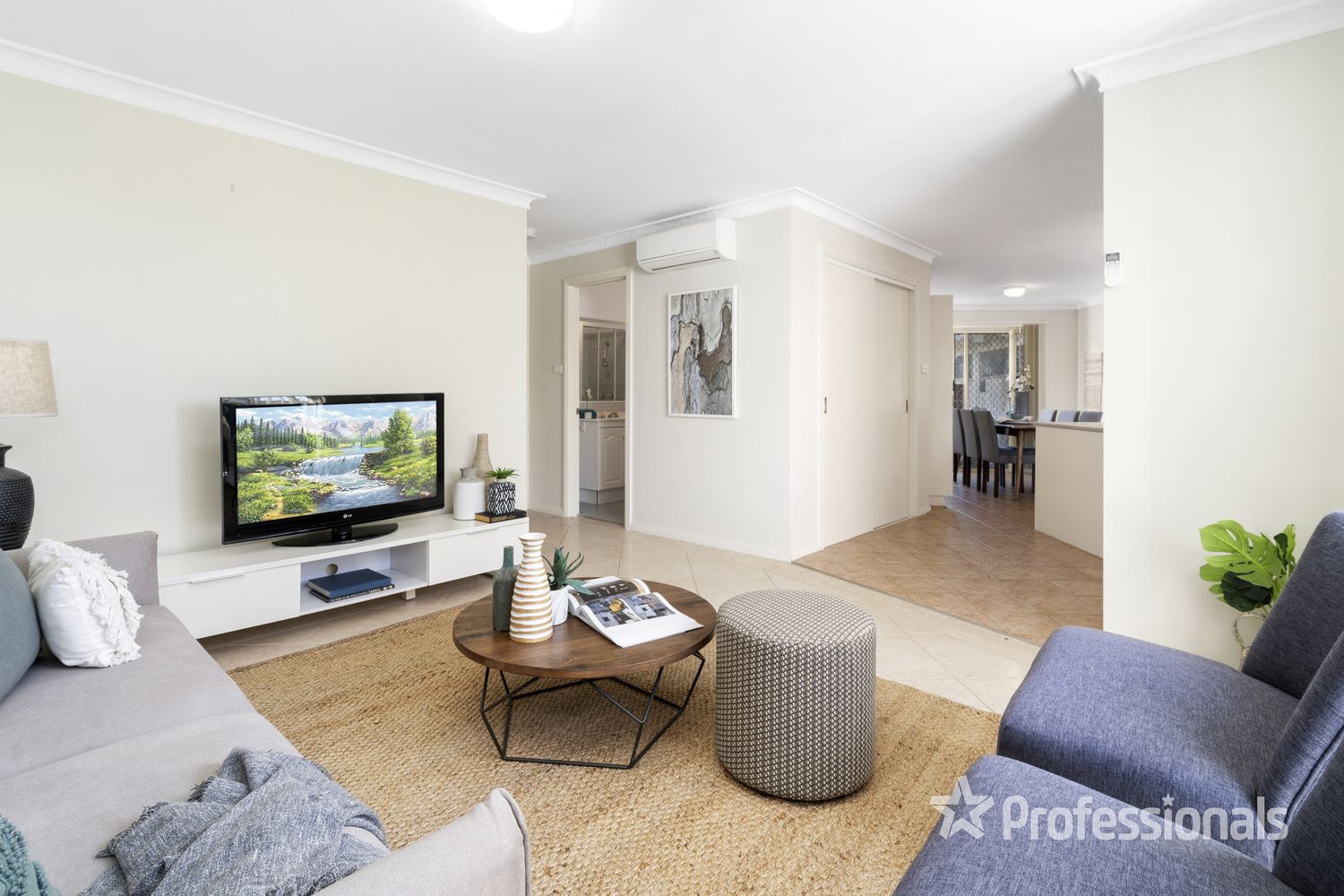 4/9-11 Doomben Close, Casula NSW 2170, Image 2