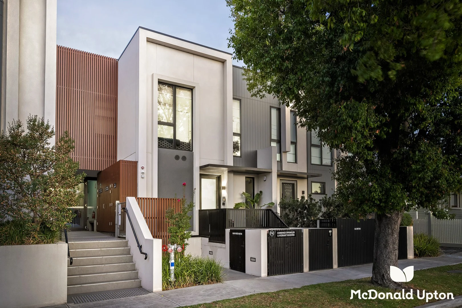 3/28 Flower Street, Essendon VIC 3040