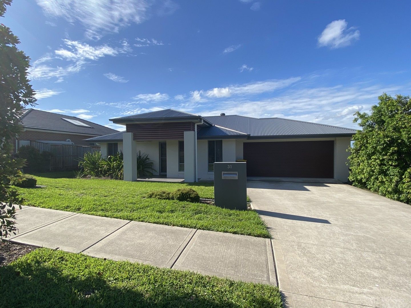 4 bedrooms House in 31 Gazelle Crescent FLETCHER NSW, 2287