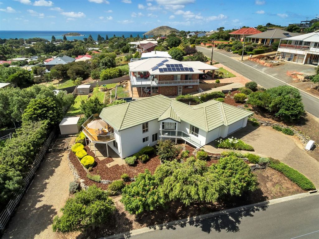 34 Clive Avenue, Encounter Bay SA 5211, Image 1