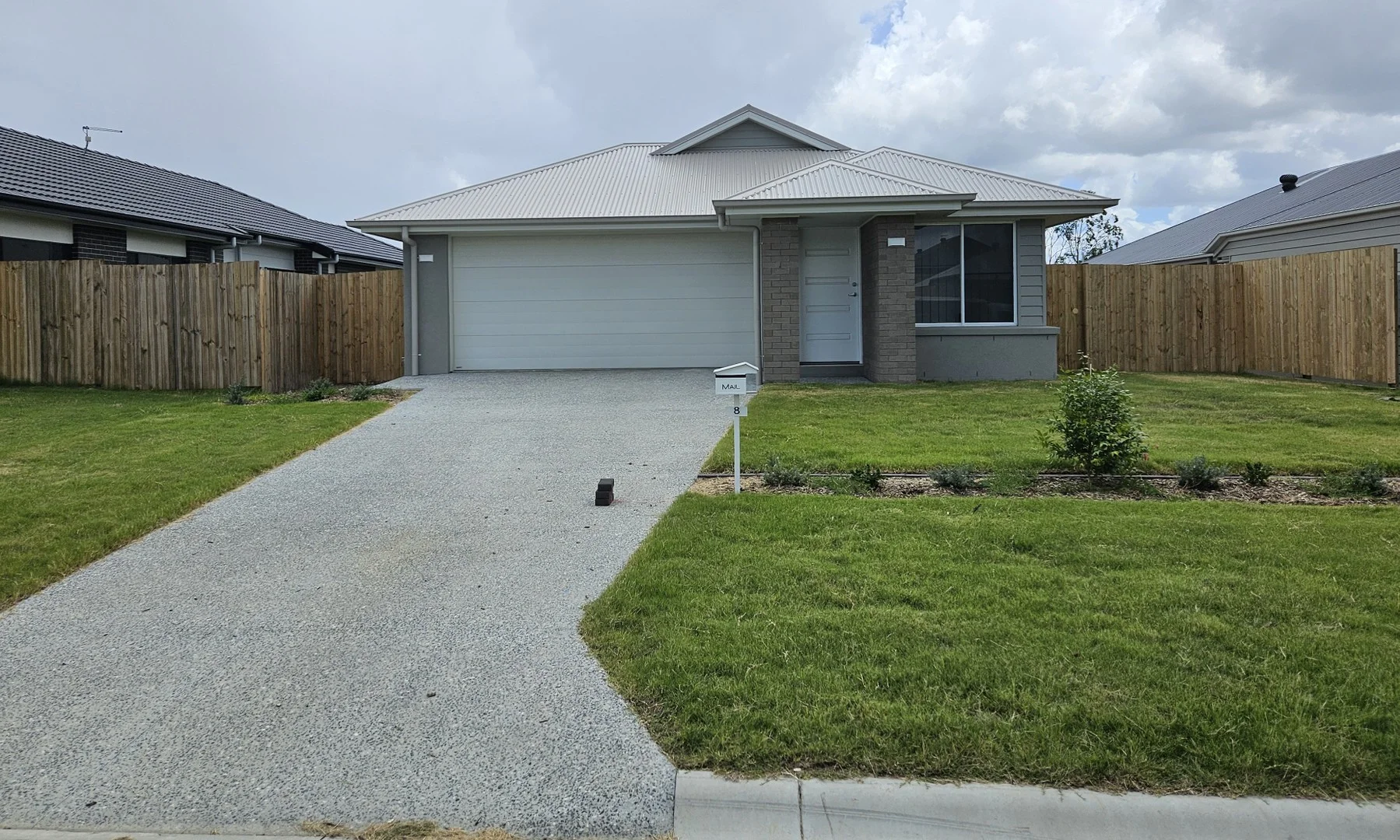 8 Duke Road, Logan Reserve QLD 4133