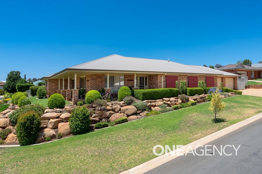 17 Waverley Place, Bourkelands NSW 2650, Image 0