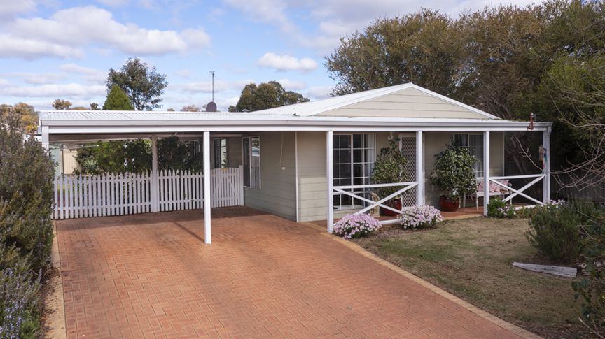 17 Lock Street, Narrogin WA 6312, Image 1