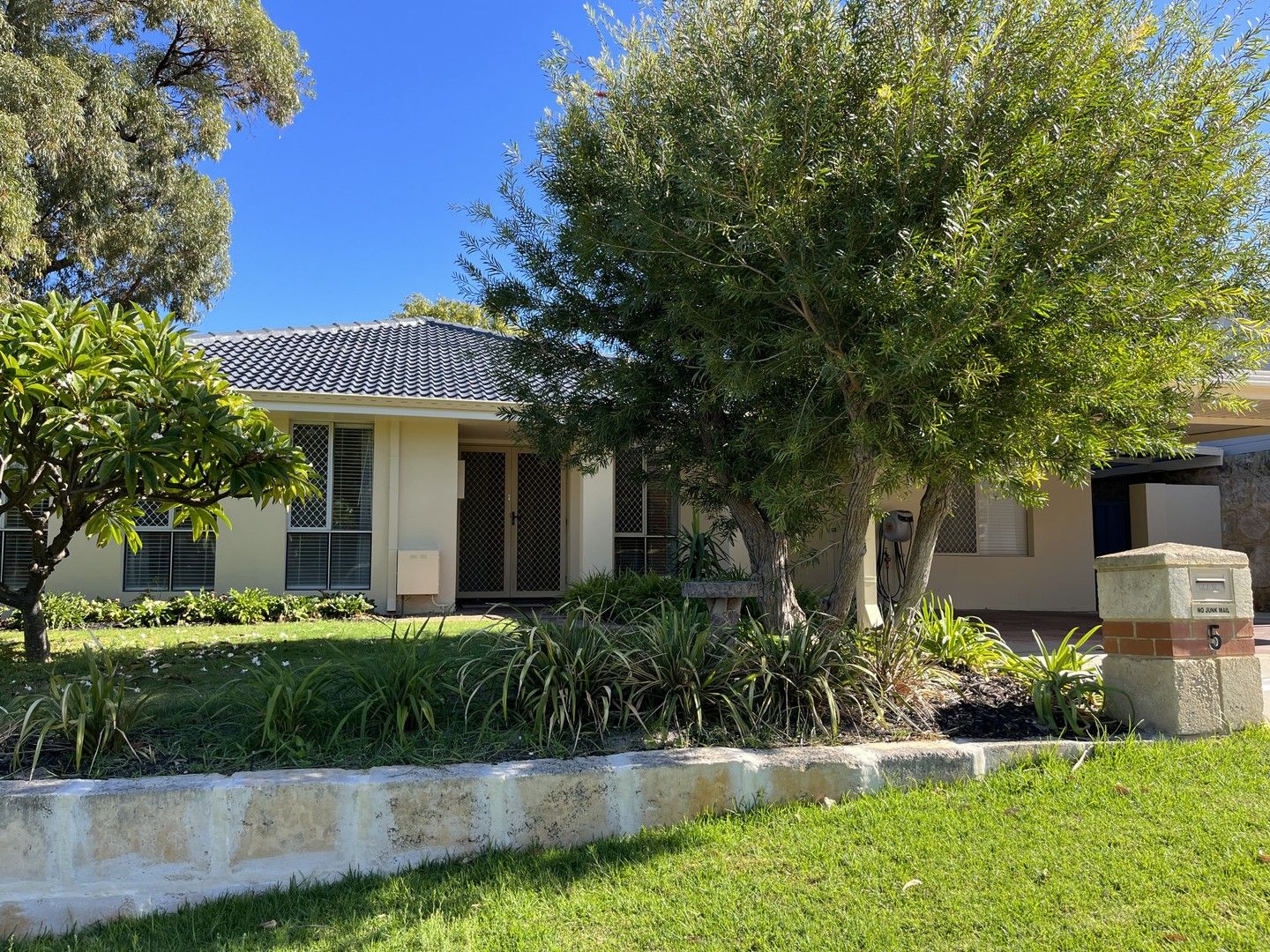 5 Bayou Court, Heathridge WA 6027 House For Rent 750 Domain