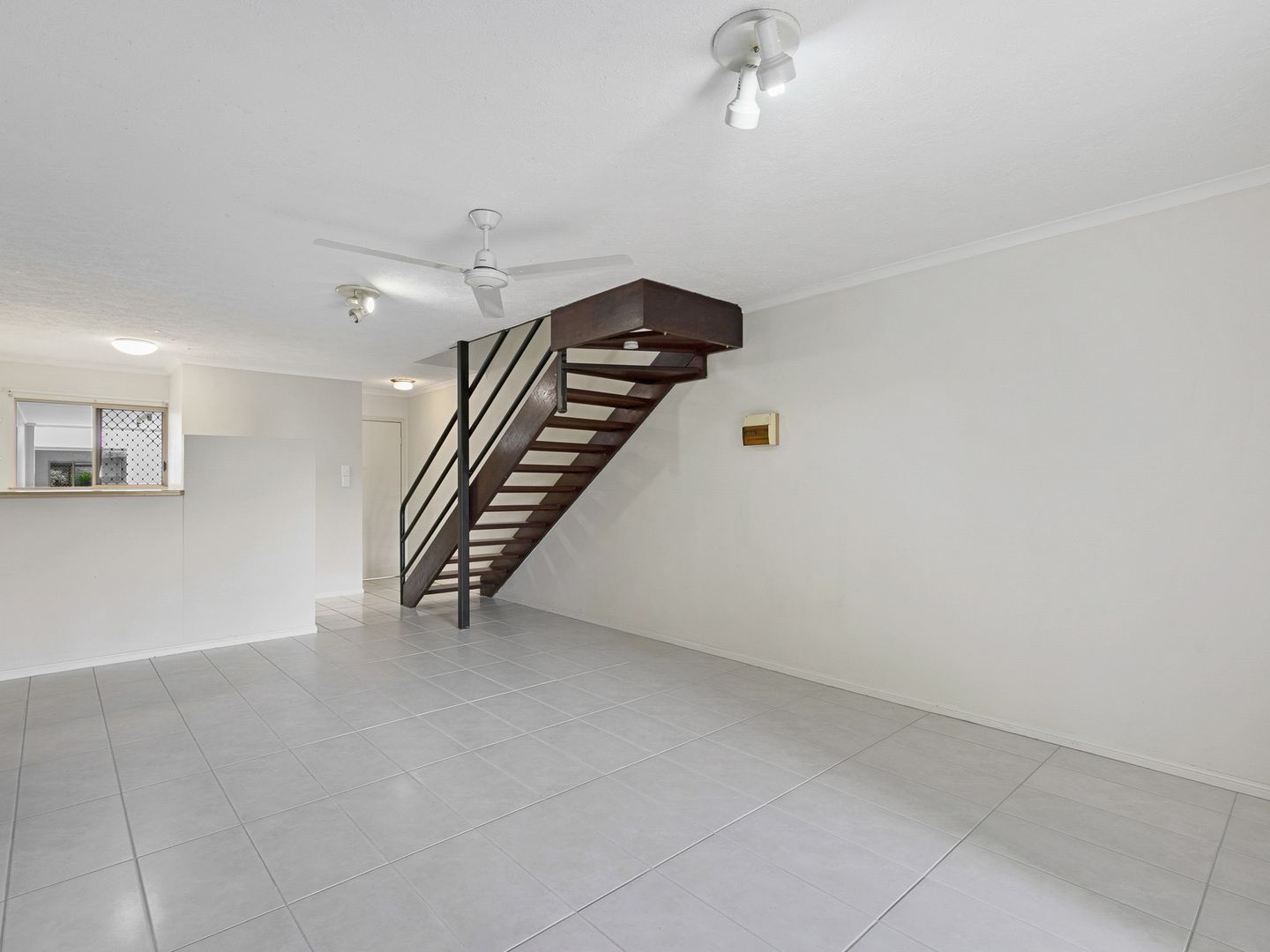 3/5 Charlotte Close, Woree QLD 4868, Image 1