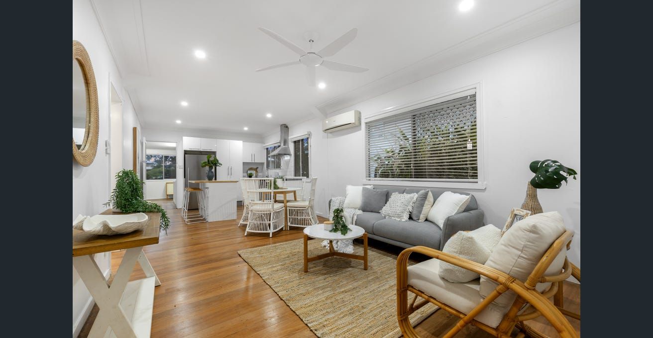 3 bedrooms House in 52 Taylor Street WAVELL HEIGHTS QLD, 4012