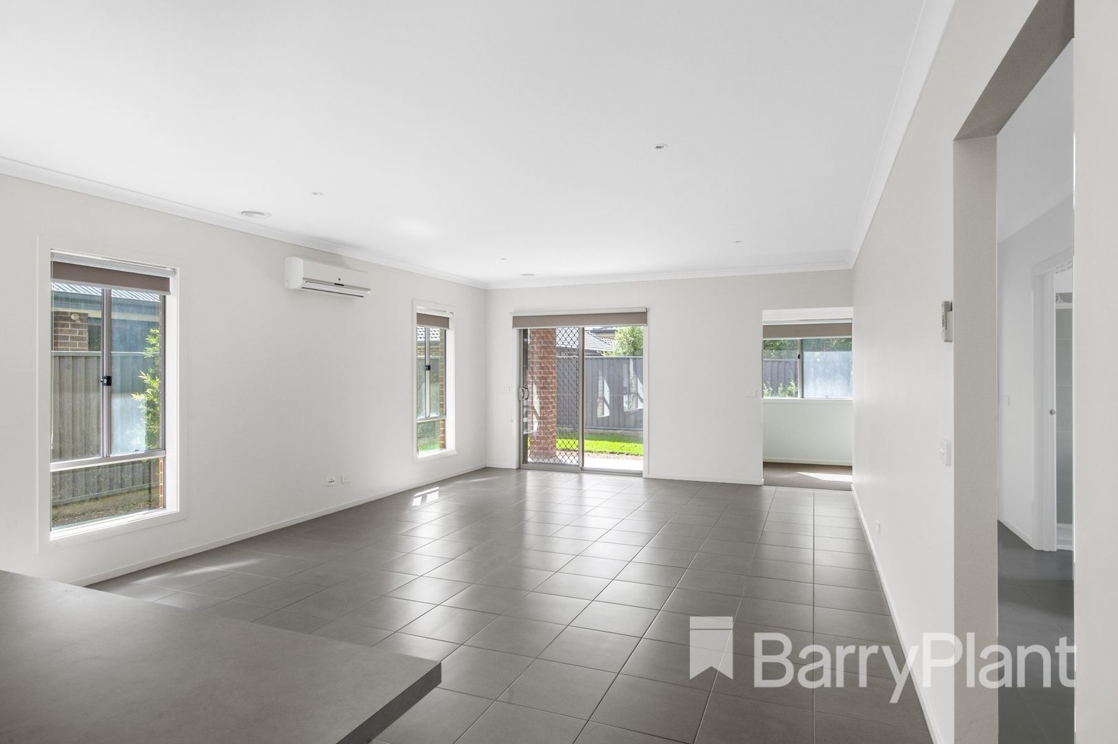 33 Wilmott Street, Lucas VIC 3350, Image 2