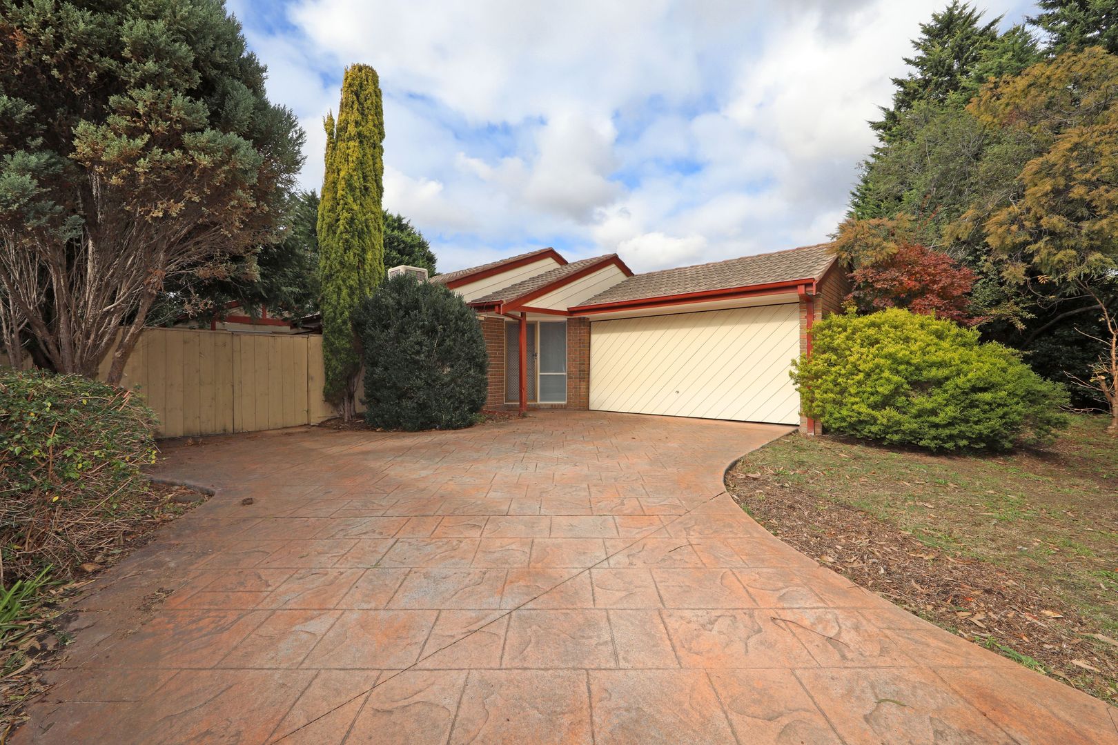 4 bedrooms House in 93 Bridgewater Way ROWVILLE VIC, 3178