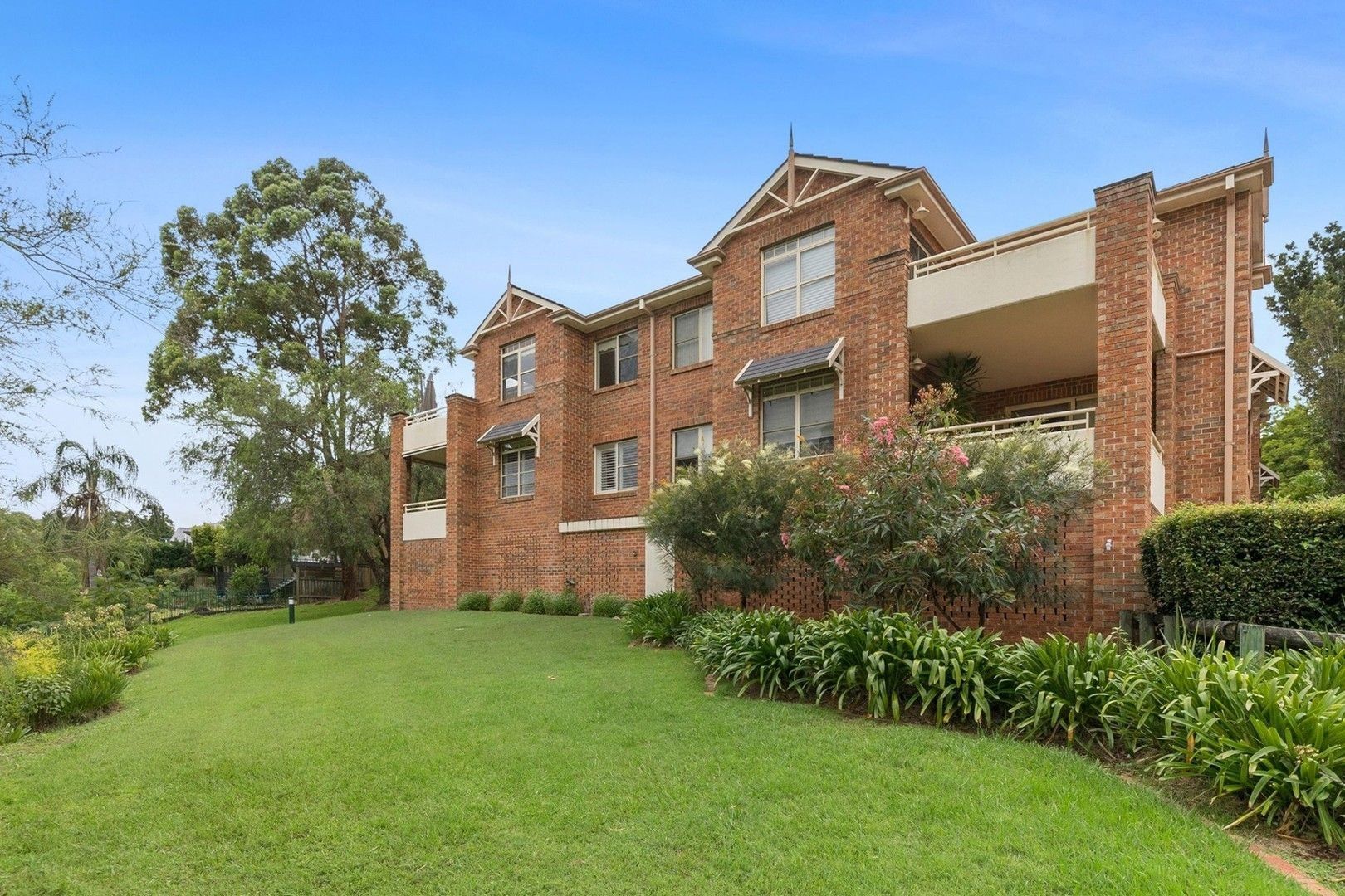 2 bedrooms Apartment / Unit / Flat in 33/183 St Johns Avenue GORDON NSW, 2072