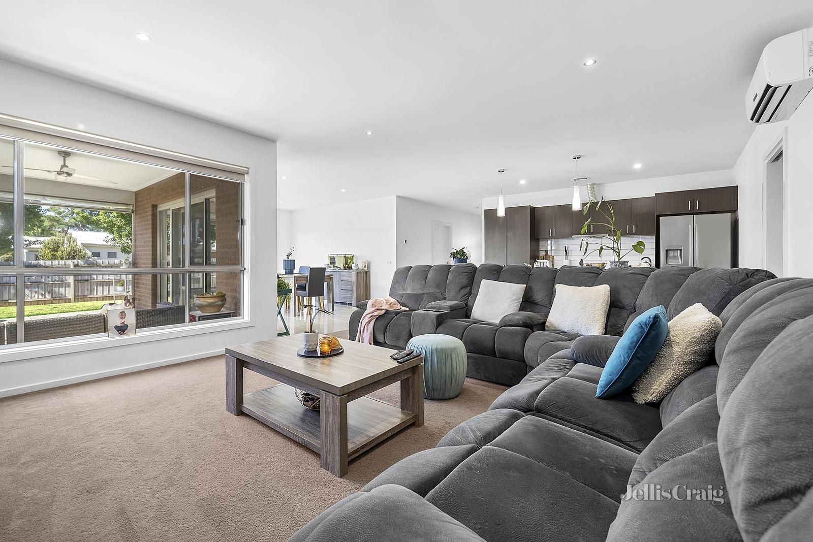 2 Ludbrook Court, Brown Hill VIC 3350, Image 2