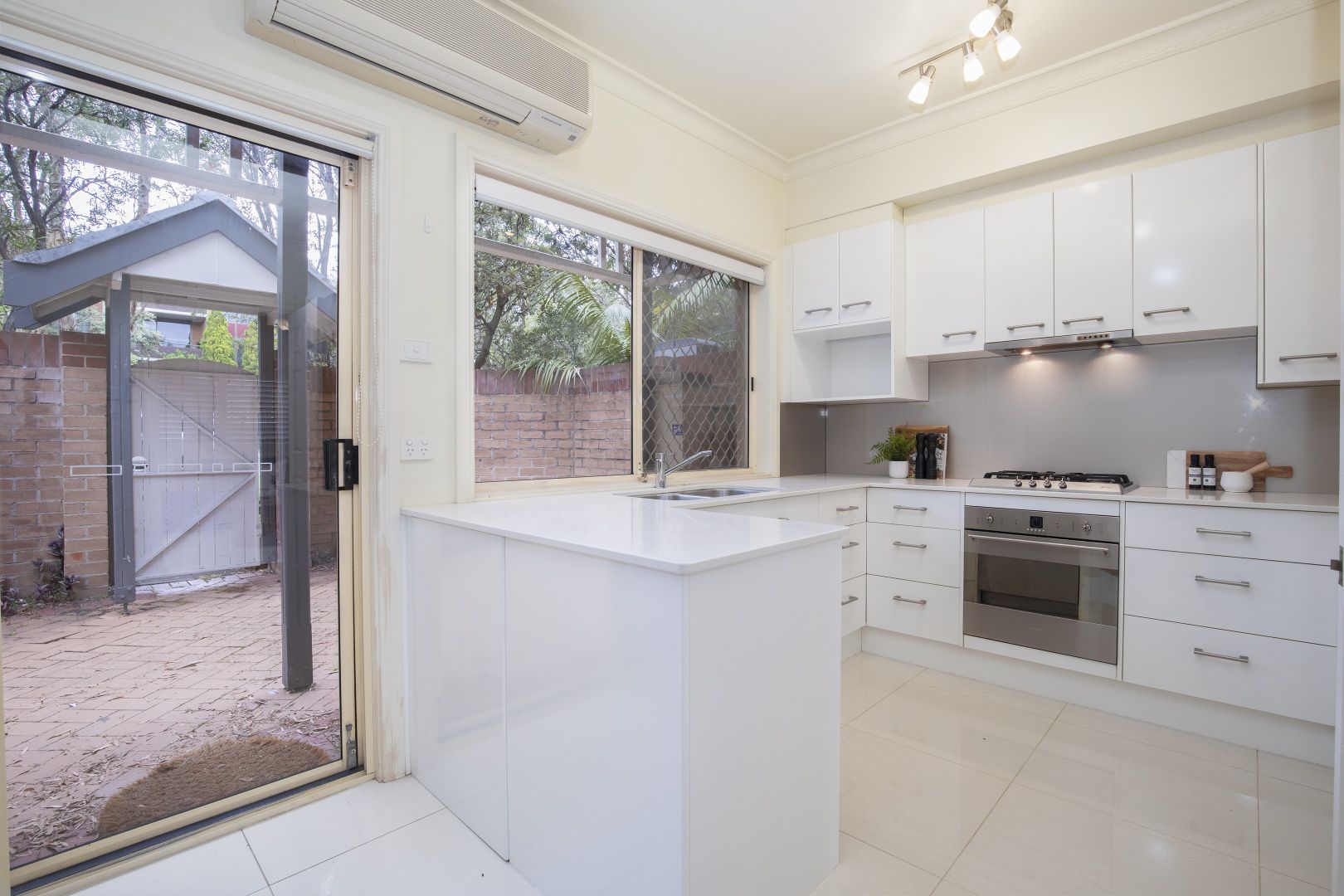 5/4 Parry Street, Cooks Hill NSW 2300, Image 2