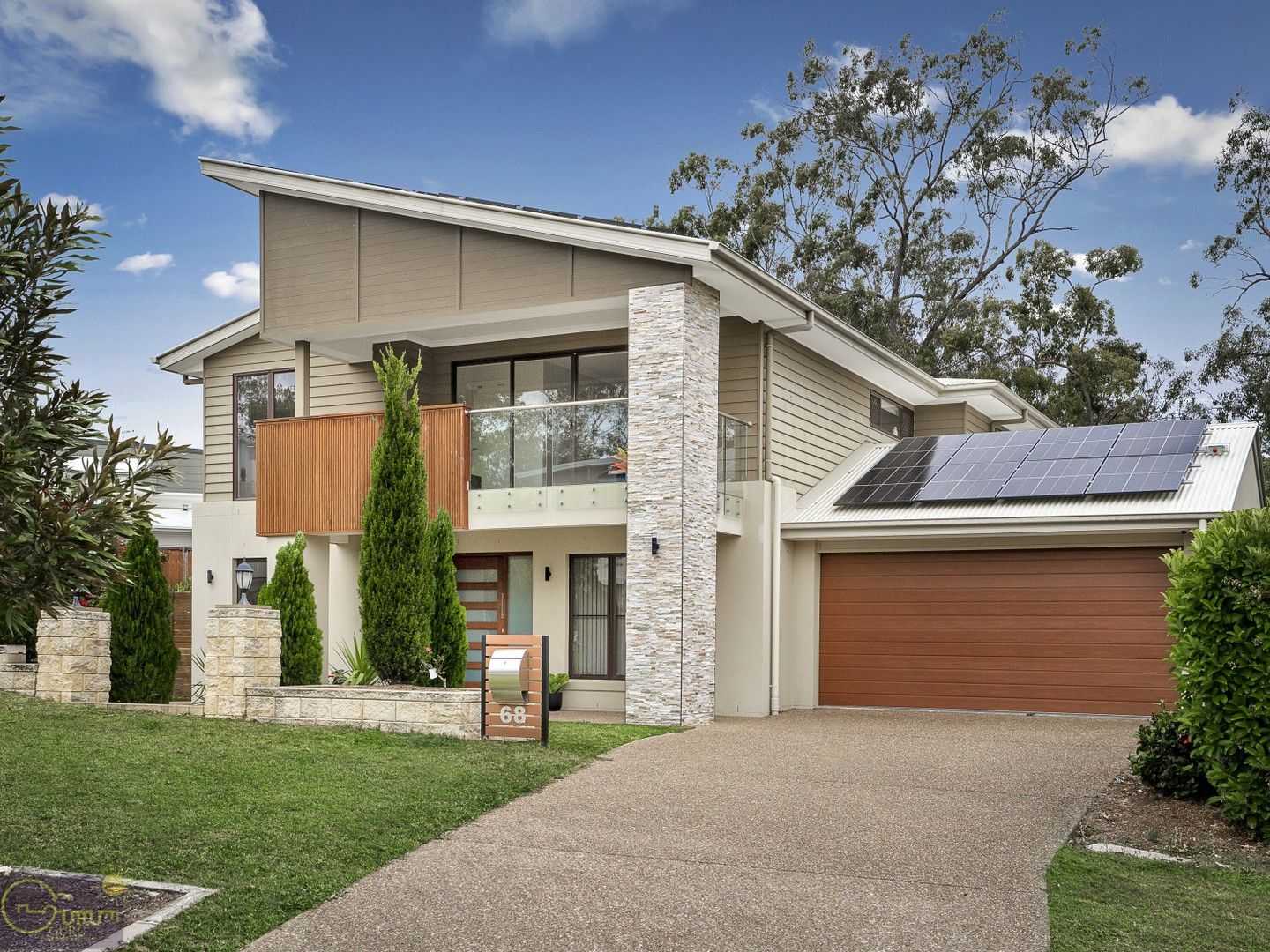 4 bedrooms House in 68 Crest Ridge Pde BROOKWATER QLD, 4300