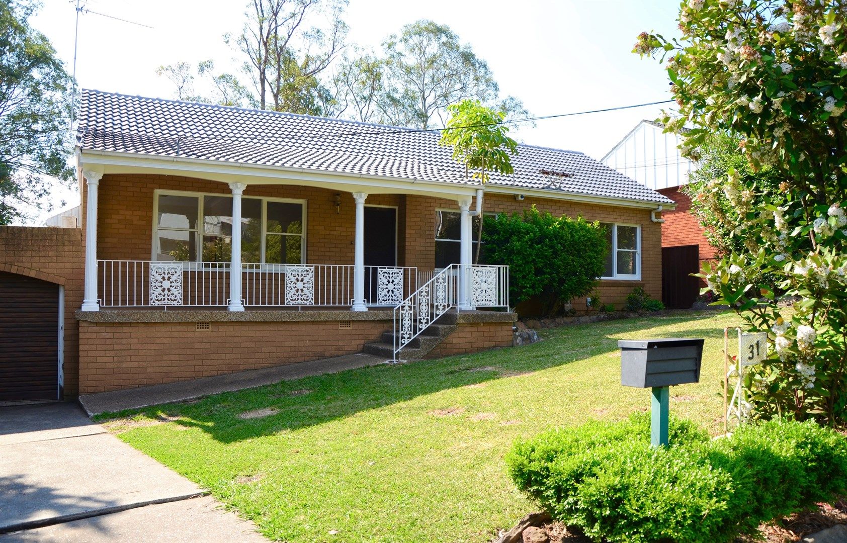 4 bedrooms House in 31 Dobson Crescent BAULKHAM HILLS NSW, 2153
