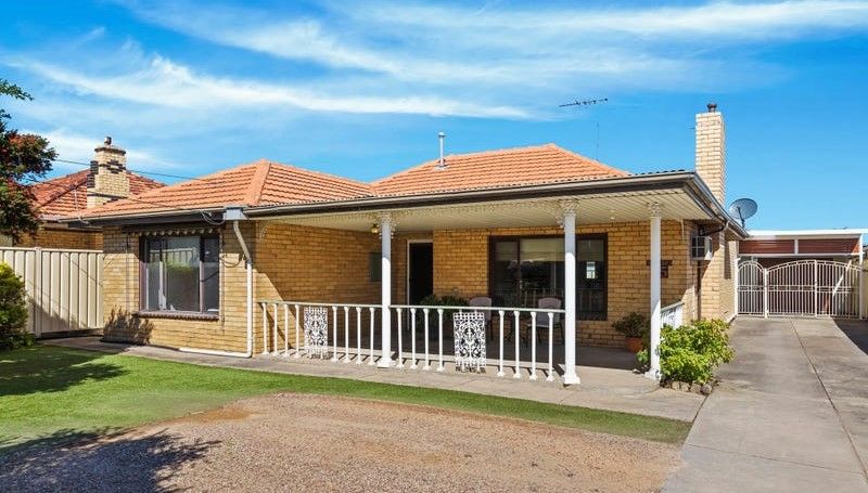 4 bedrooms House in 45 Berkshire Road SUNSHINE NORTH VIC, 3020