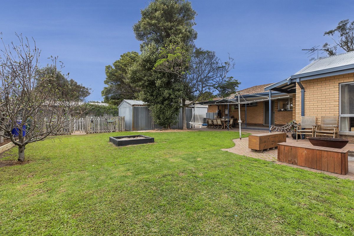 51 Beacon Crescent, Seaford SA 5169, Image 2