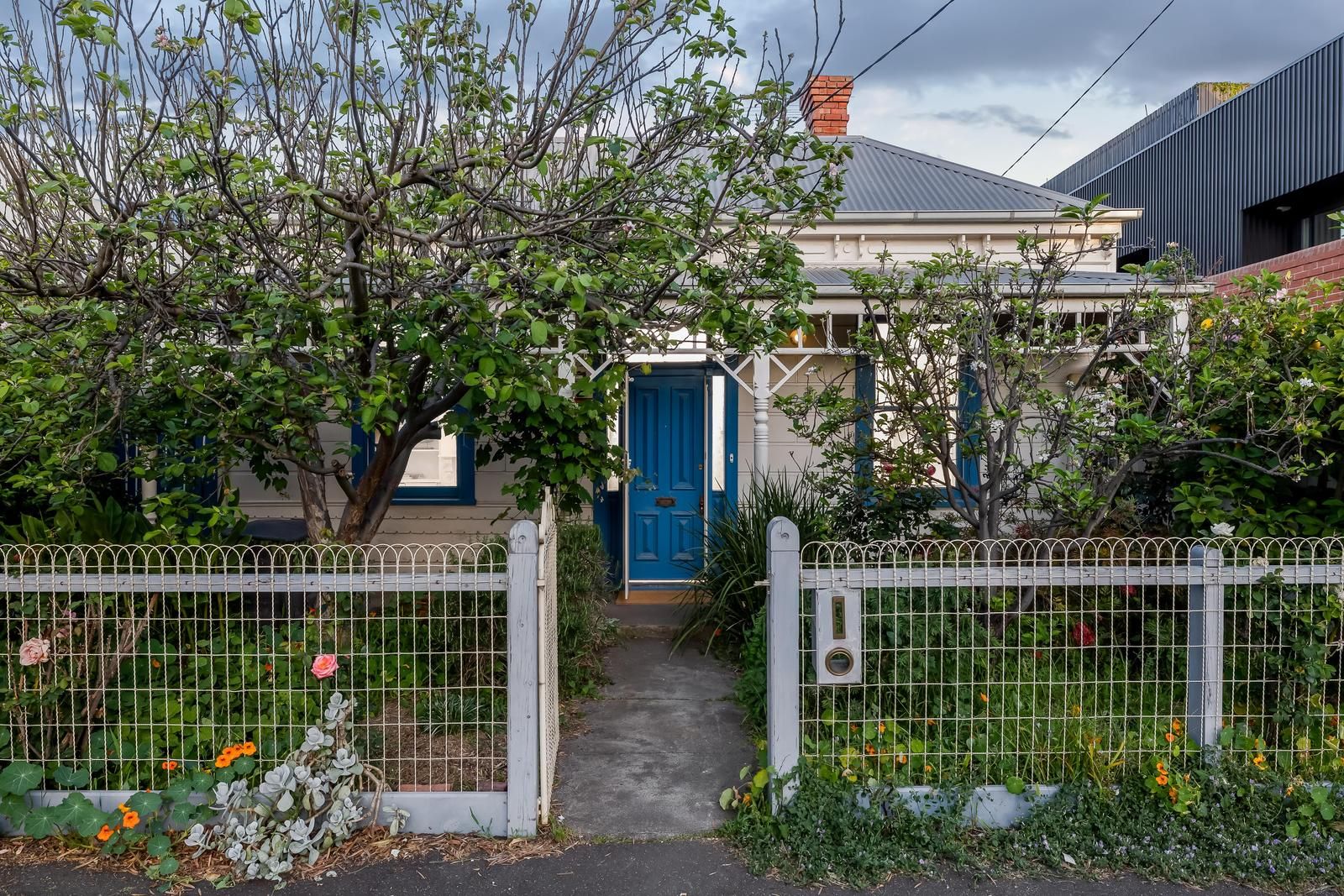 4 bedrooms House in 12 Ashmore Street BRUNSWICK VIC, 3056