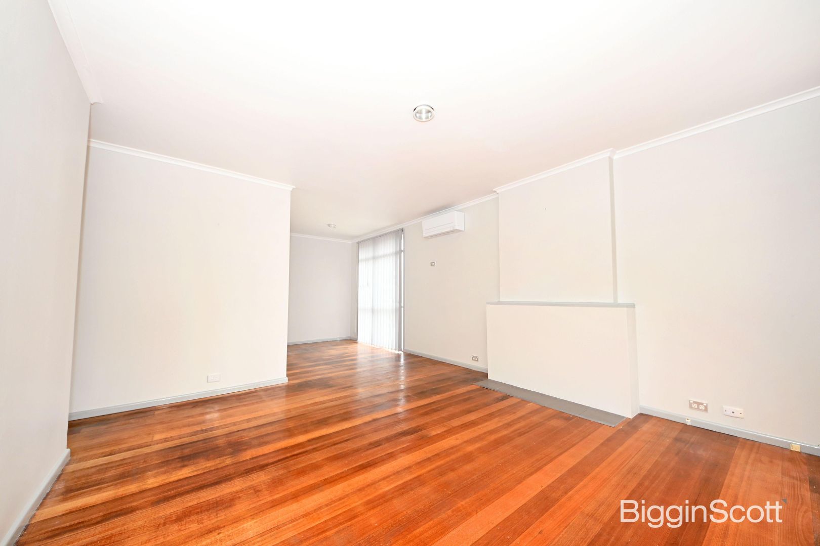 16 Wallabah Street, Mount Waverley VIC 3149 House For Rent 750