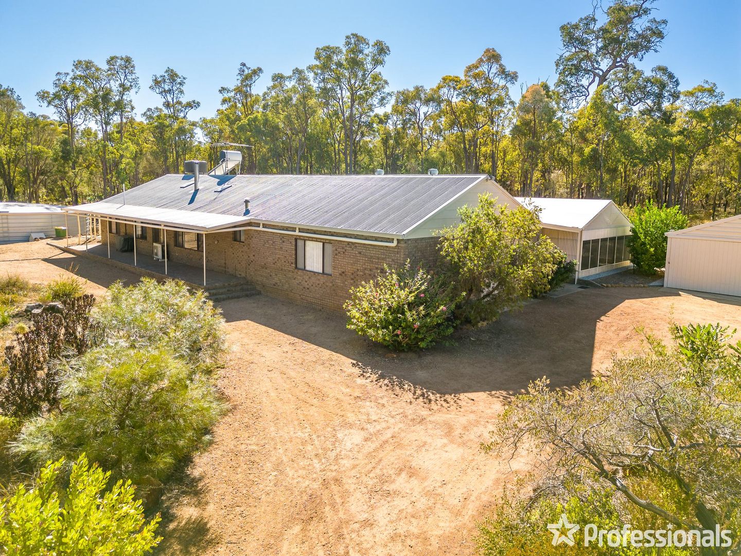 270 Cromwell Road, Sawyers Valley WA 6074 Domain