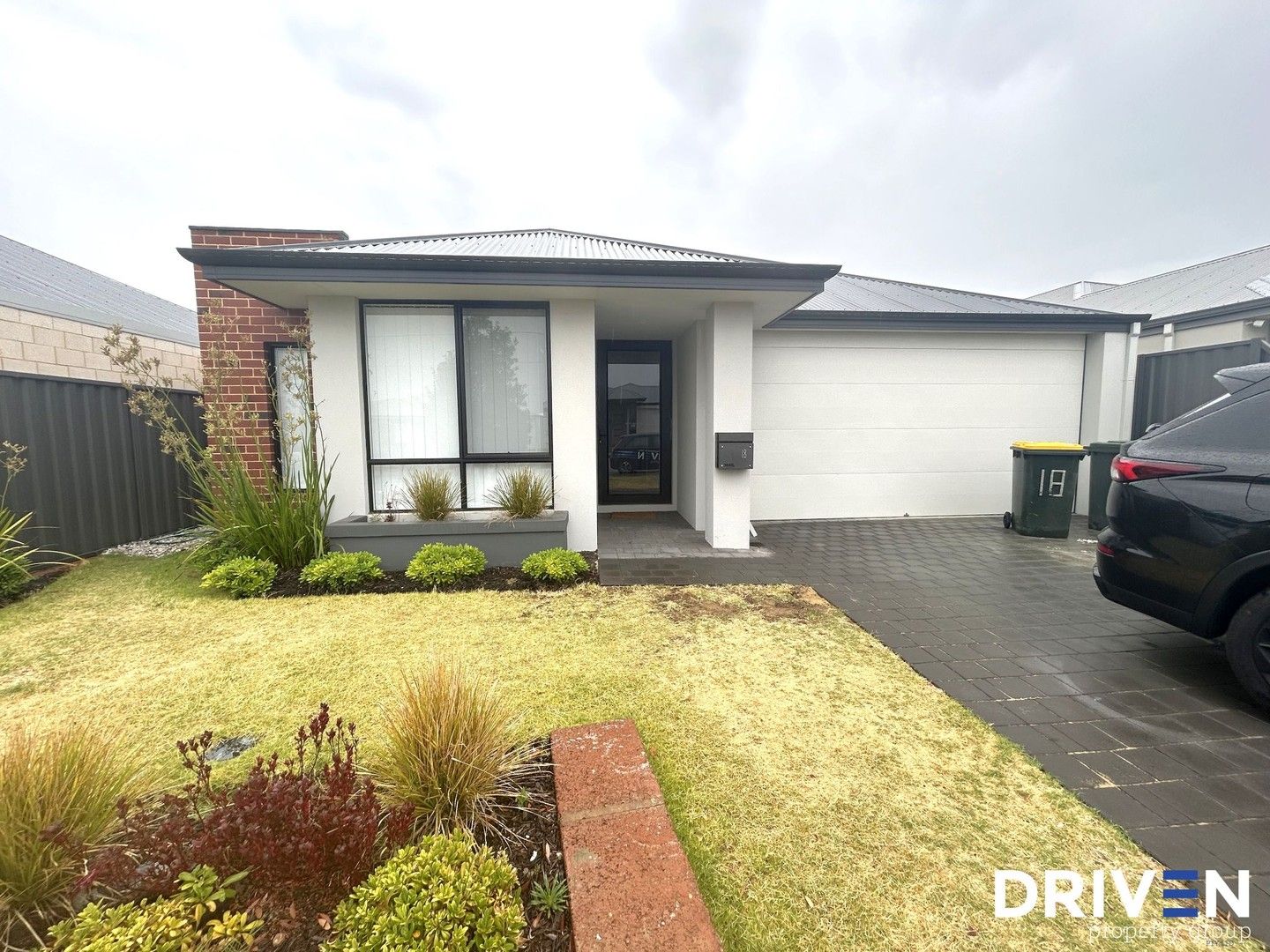 4 bedrooms House in 18 Kenby Chase WANDI WA, 6167