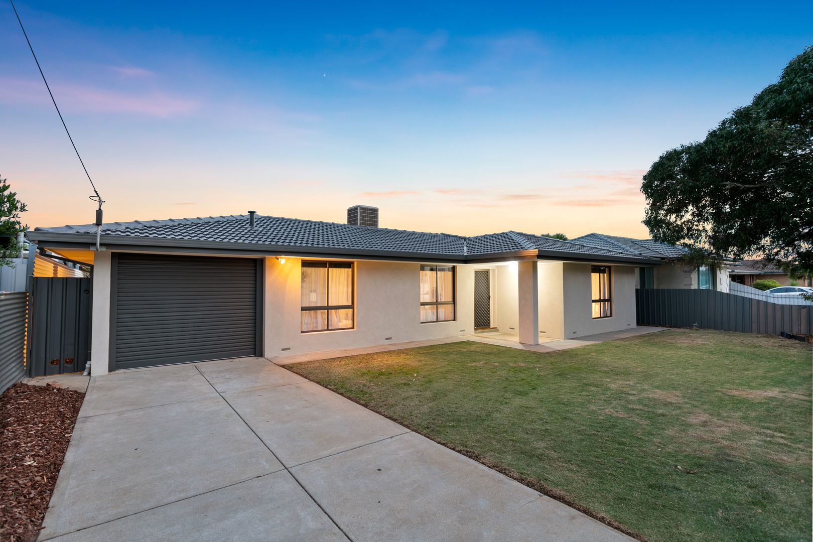 4 bedrooms House in 4 Baxter Road SEAFORD SA, 5169