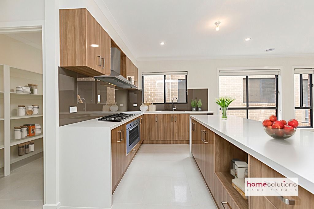 11 Myrrnong St, Aintree VIC 3336, Image 2