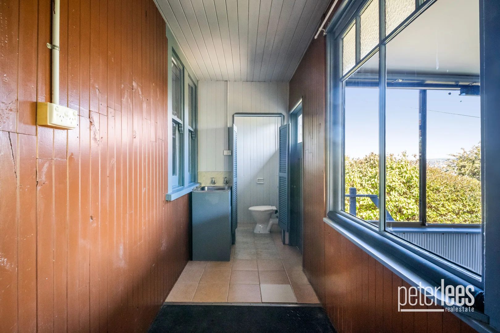 Additional image 8 of Ravenswood TAS 7250