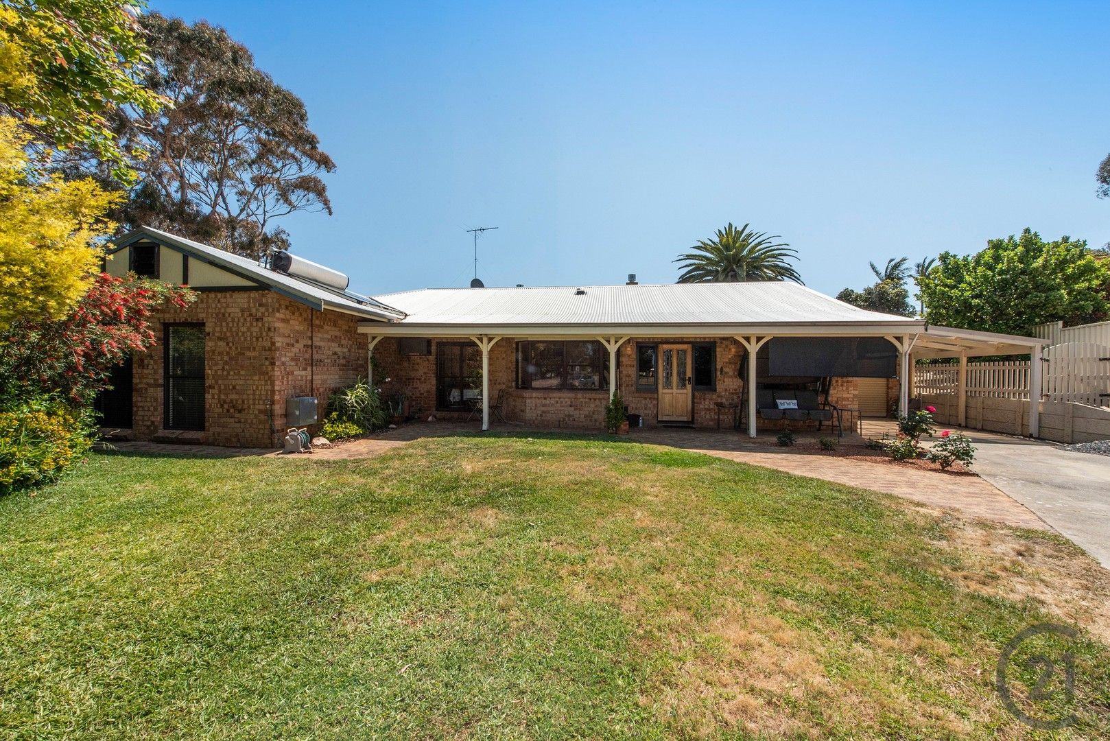 4 bedrooms House in 5 Teak Place HALLS HEAD WA, 6210