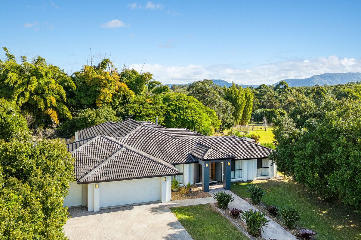 5 bedrooms House in  SAMFORD VALLEY QLD, 4520