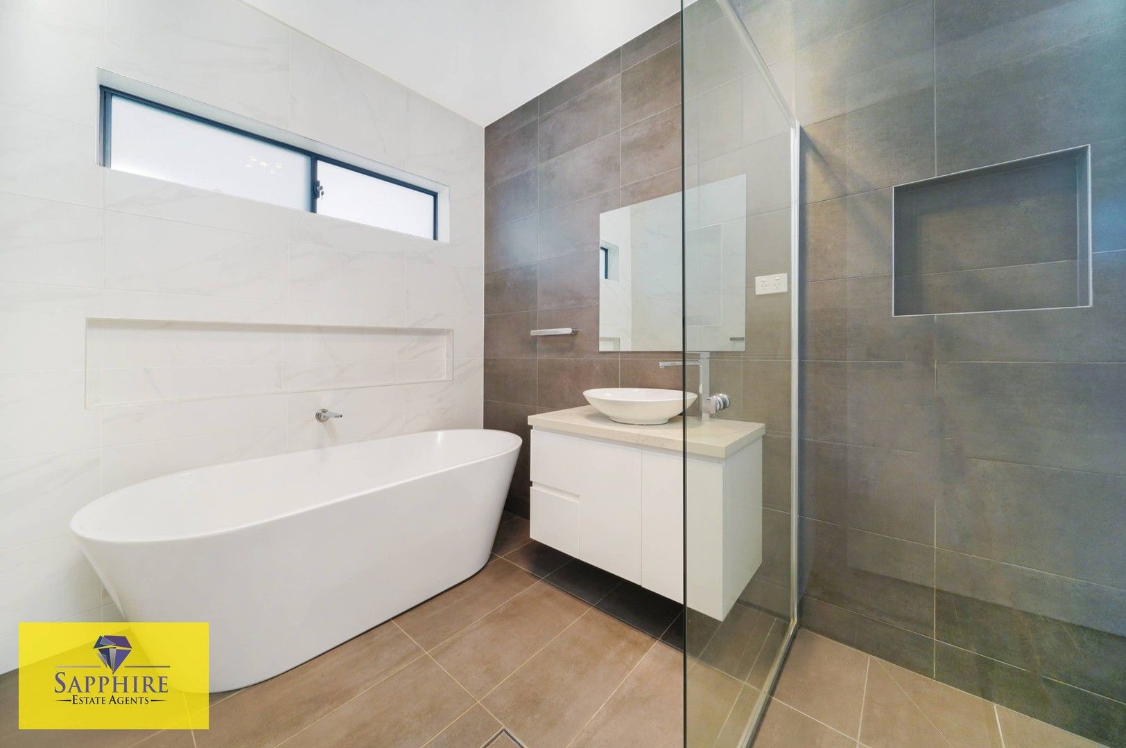 4 bedrooms House in 25 Cryptandra Street DENHAM COURT NSW, 2565