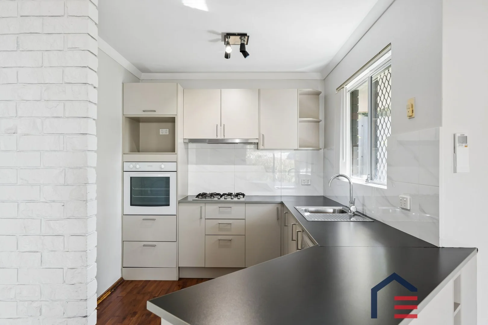 Additional image 10 of 3 Campbell Dr, Hillarys WA 6025