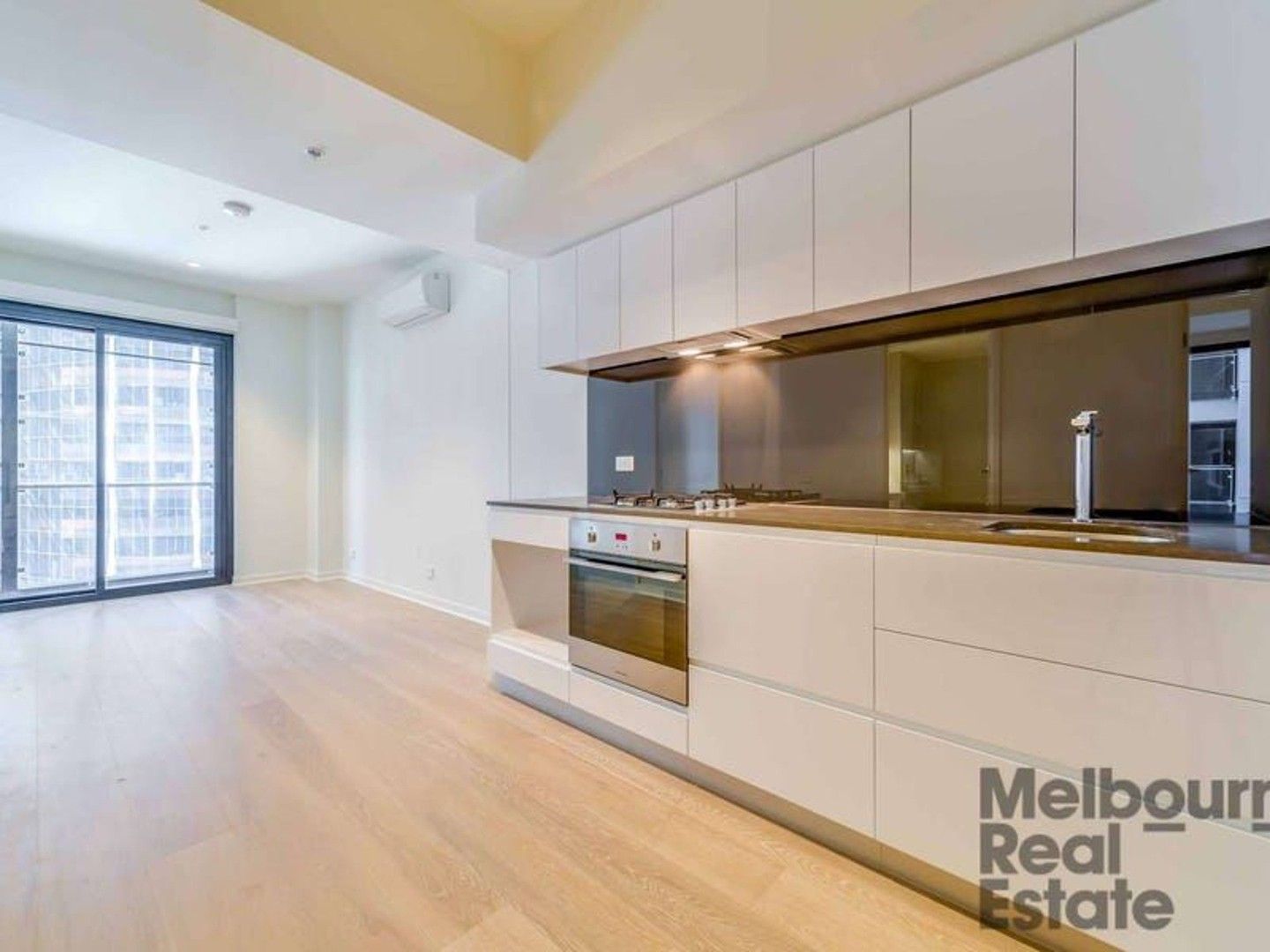 2 bedrooms Apartment / Unit / Flat in 701/199 William Street MELBOURNE VIC, 3000