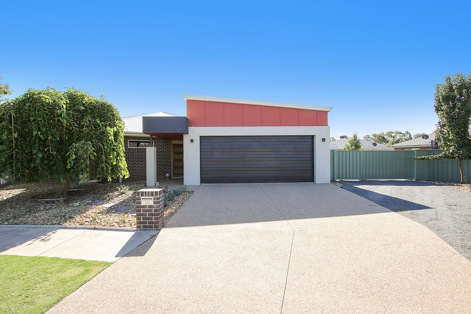 9 Emily Court, Howlong NSW 2643, Image 0